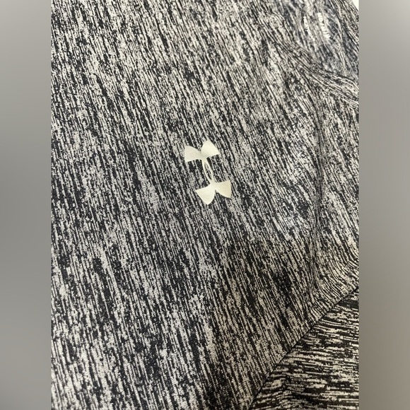 Women's Under Armour Tech Twist Tee Short Sleeve Crew Neck Medium Gray Black - Picture 9 of 13